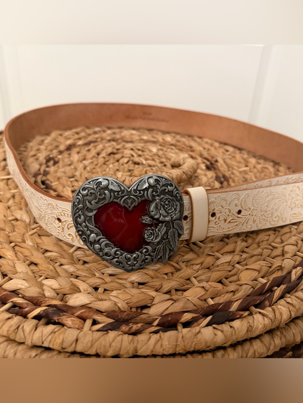 Genuine Full Grain Leather White Tooled Western Belt-Red Heart Rose Buckle